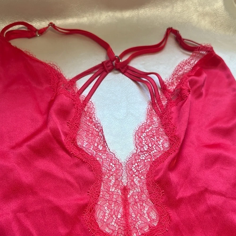 Elegant Red Lace Chemise